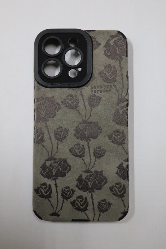 מגן Iphone 11 Black Flowers